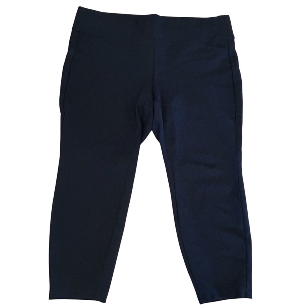 Torrid Pixie Black Capris 18/20 Short - image 2